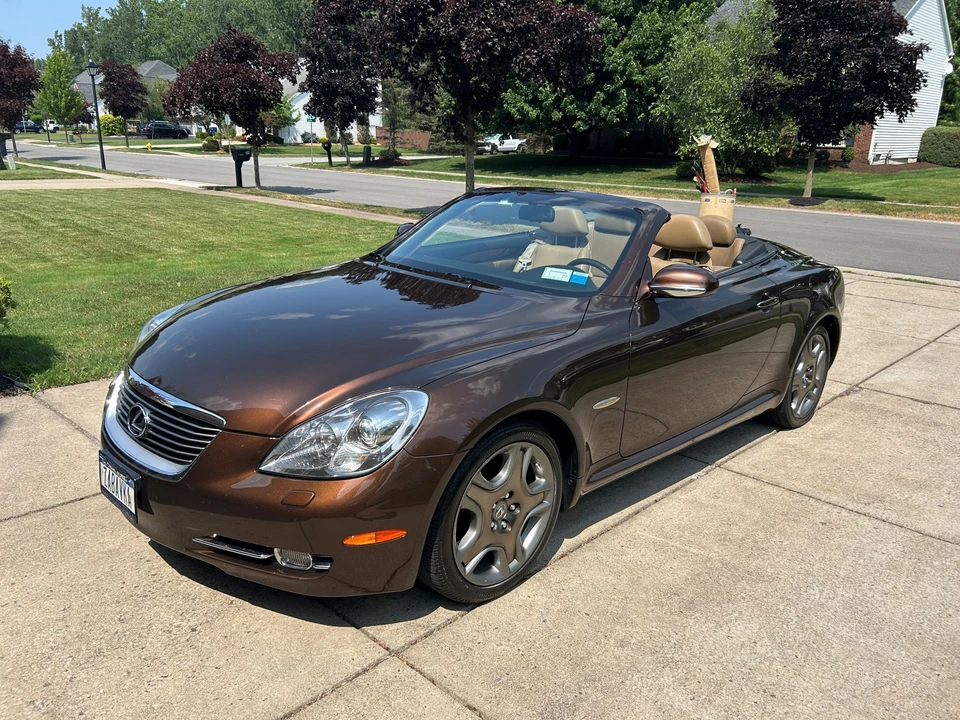 2006 Lexus SC430 - Image 2 of 31