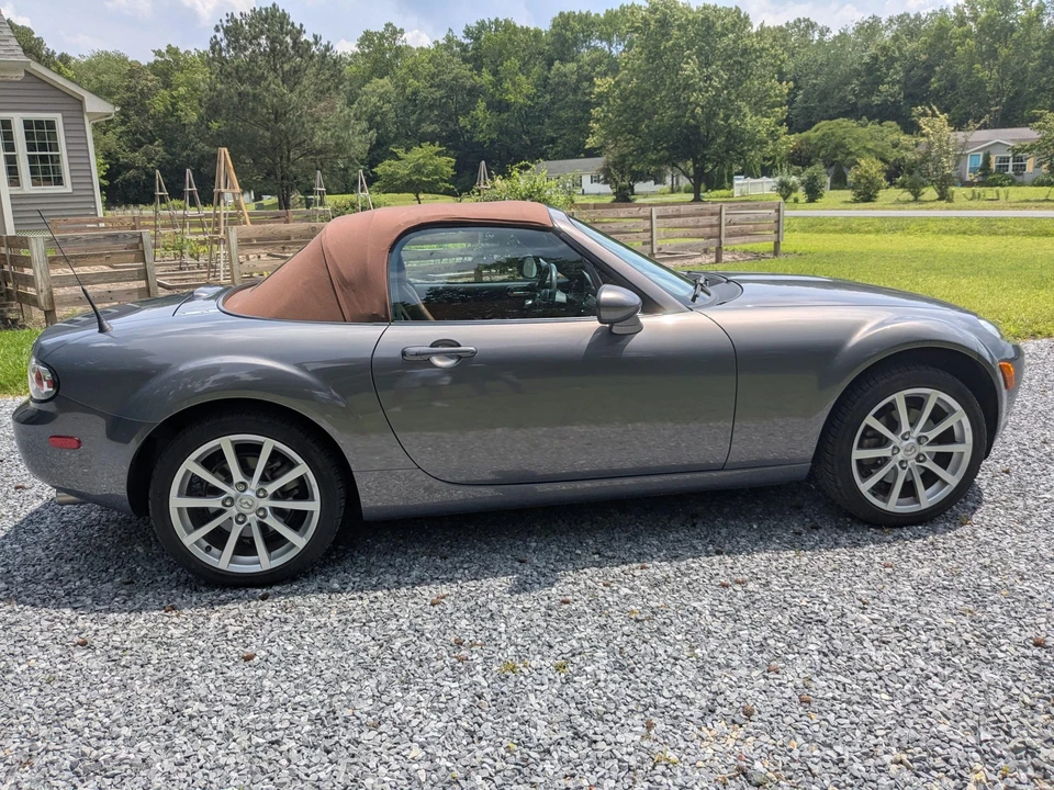 2006 Mazda NC MX-5 Miata - Image 11 of 31