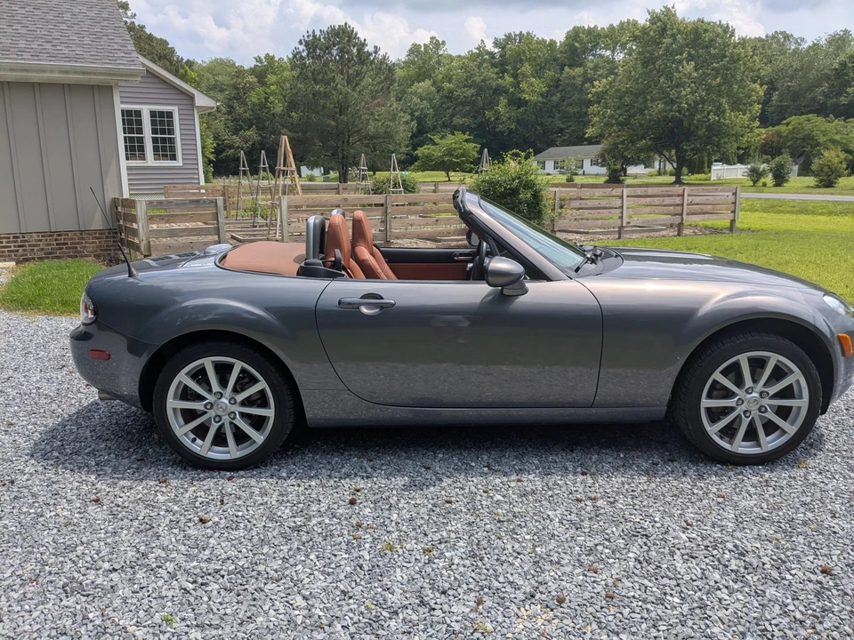 2006 Mazda NC MX-5 Miata - Image 4 of 31