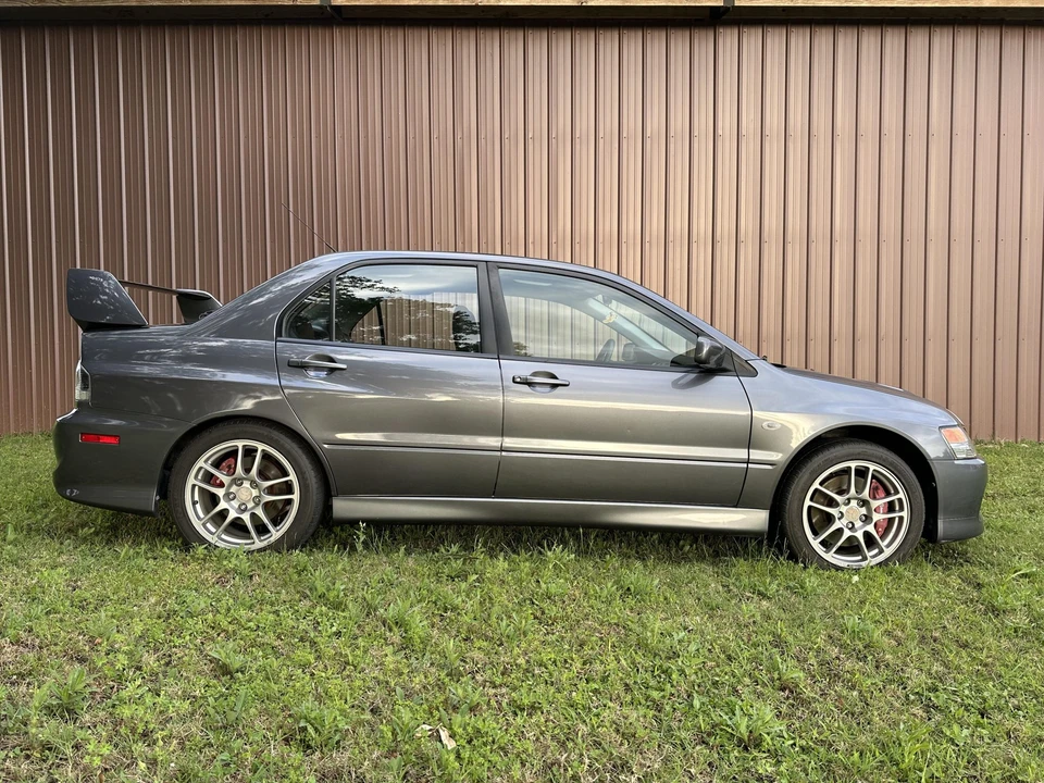 2006 Mitsubishi Lancer Evolution IX 8th Gen - Image 10 of 31