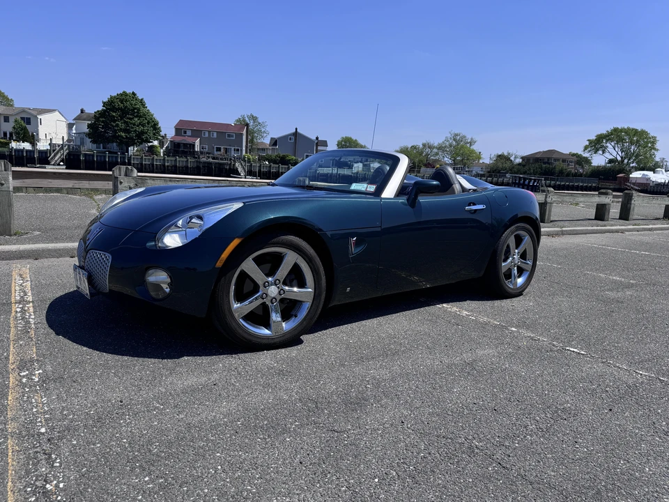 2006 Pontiac Solstice - Image 2 of 31