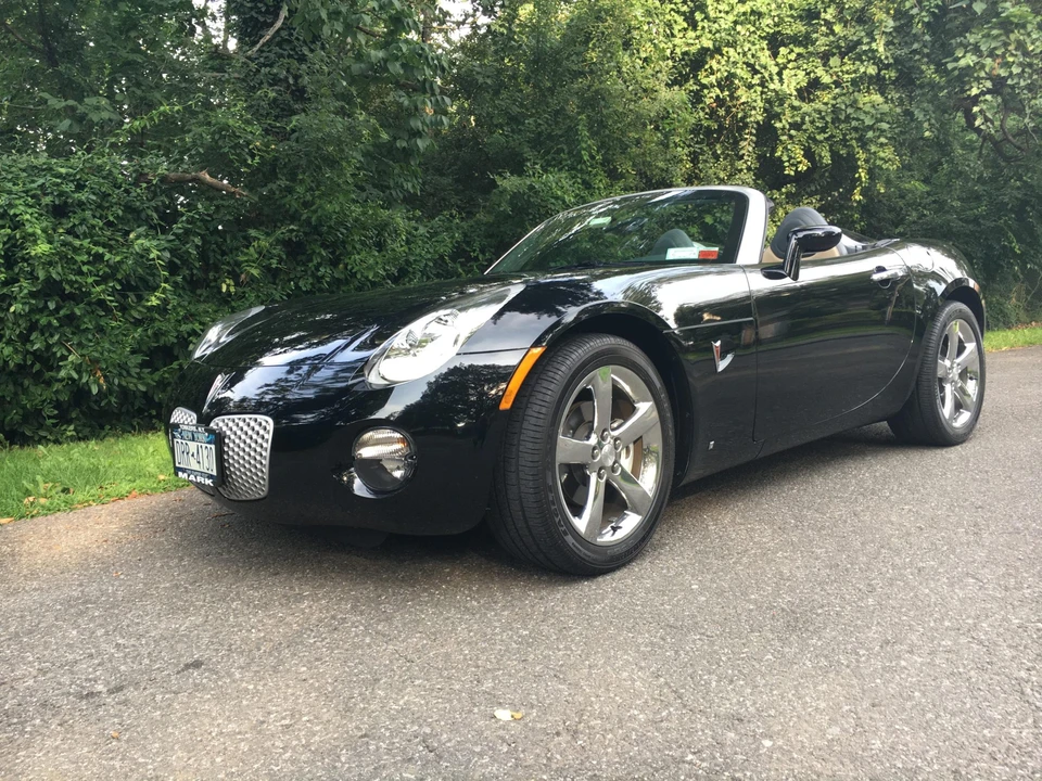 2006 Pontiac Solstice - Image 2 of 31