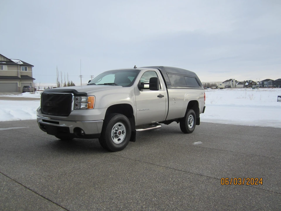 2007 GMC Sierra Heavy Duty 3rd Gen - Image 2 of 31