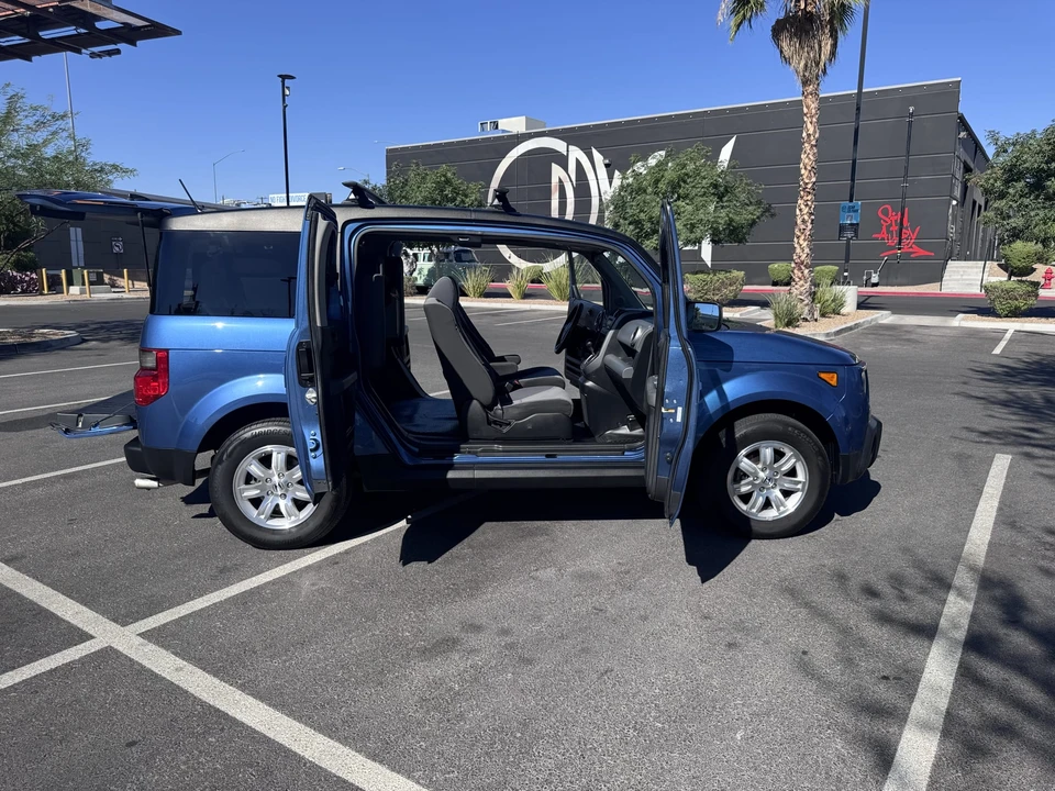 2007 Honda Element - Image 20 of 31