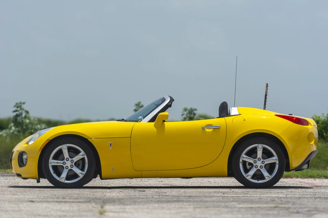 2007 Pontiac Solstice GXP - Image 8 of 31