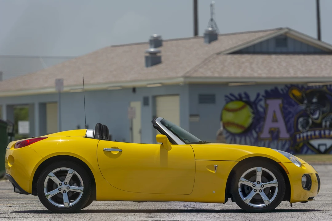 2007 Pontiac Solstice GXP - Image 4 of 31