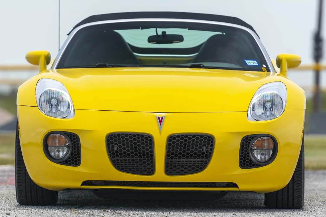 2007 Pontiac Solstice GXP - Image 10 of 31