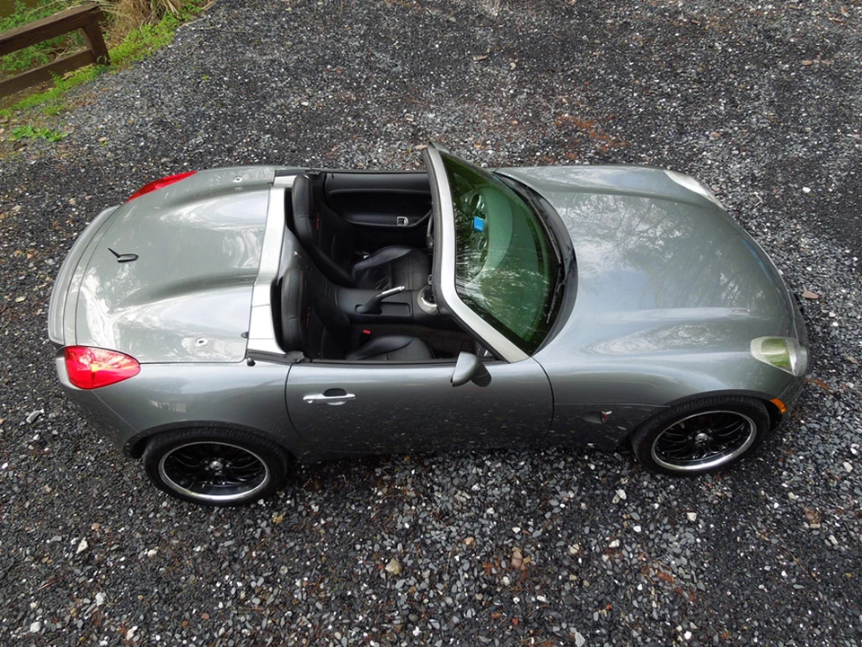 2007 Pontiac Solstice GXP - Image 12 of 31
