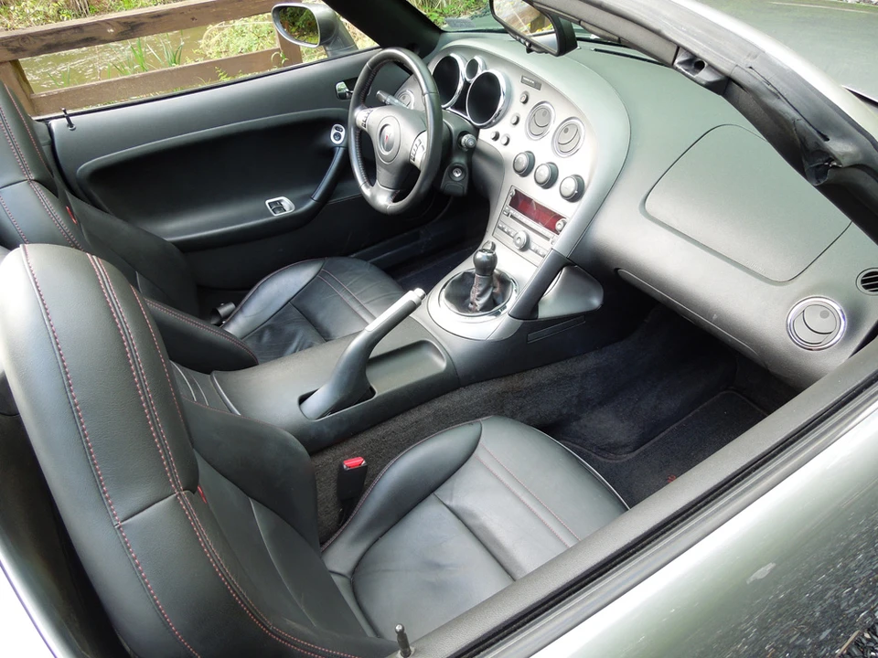 2007 Pontiac Solstice GXP - Image 27 of 31