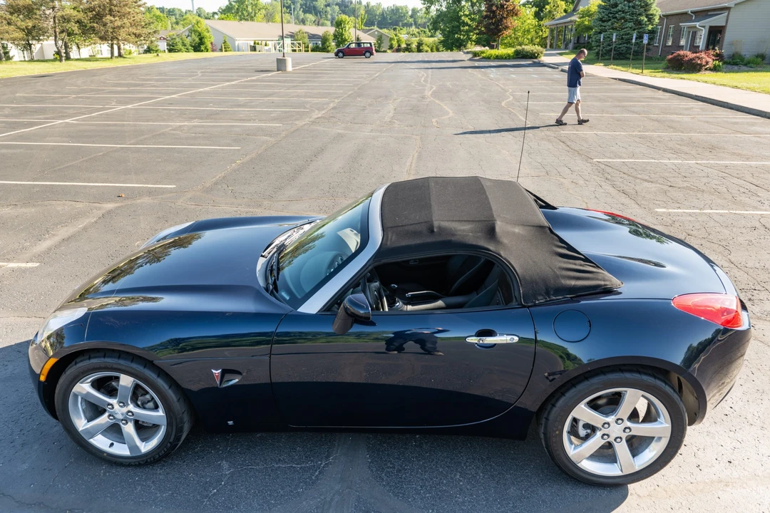 2007 Pontiac Solstice GXP - Image 24 of 31