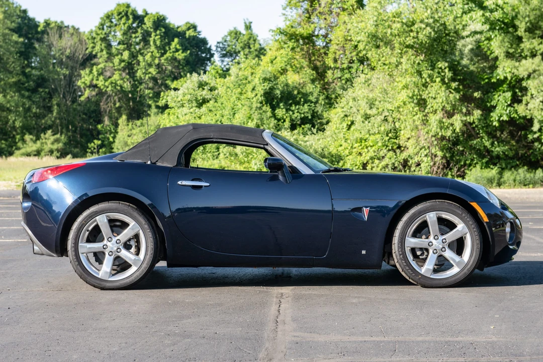 2007 Pontiac Solstice GXP - Image 19 of 31
