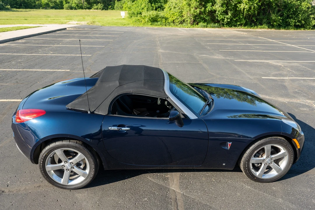 2007 Pontiac Solstice GXP - Image 27 of 31