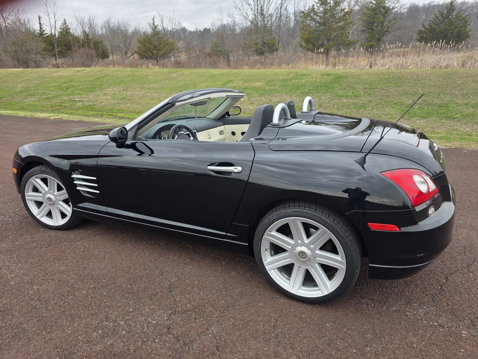 2008 Chrysler Crossfire - Image 15 of 31