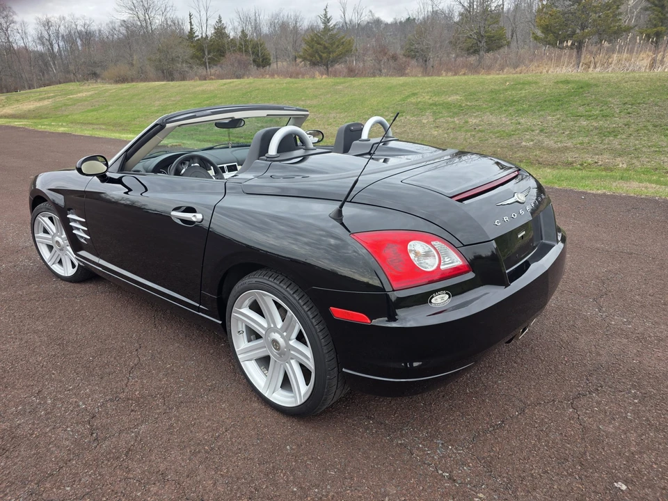 2008 Chrysler Crossfire - Image 13 of 31