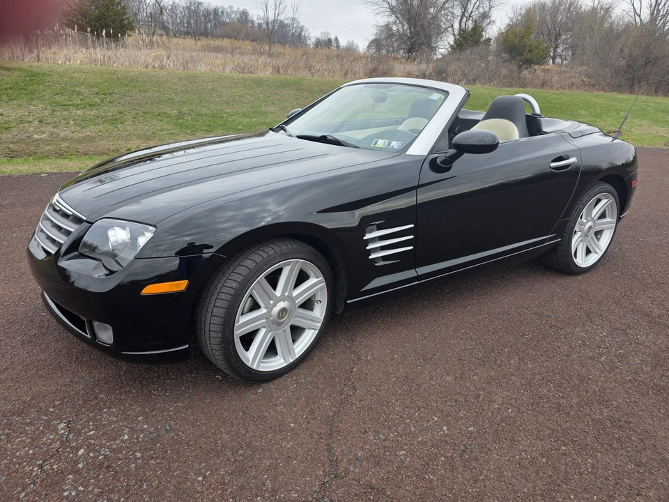 2008 Chrysler Crossfire - Image 2 of 31