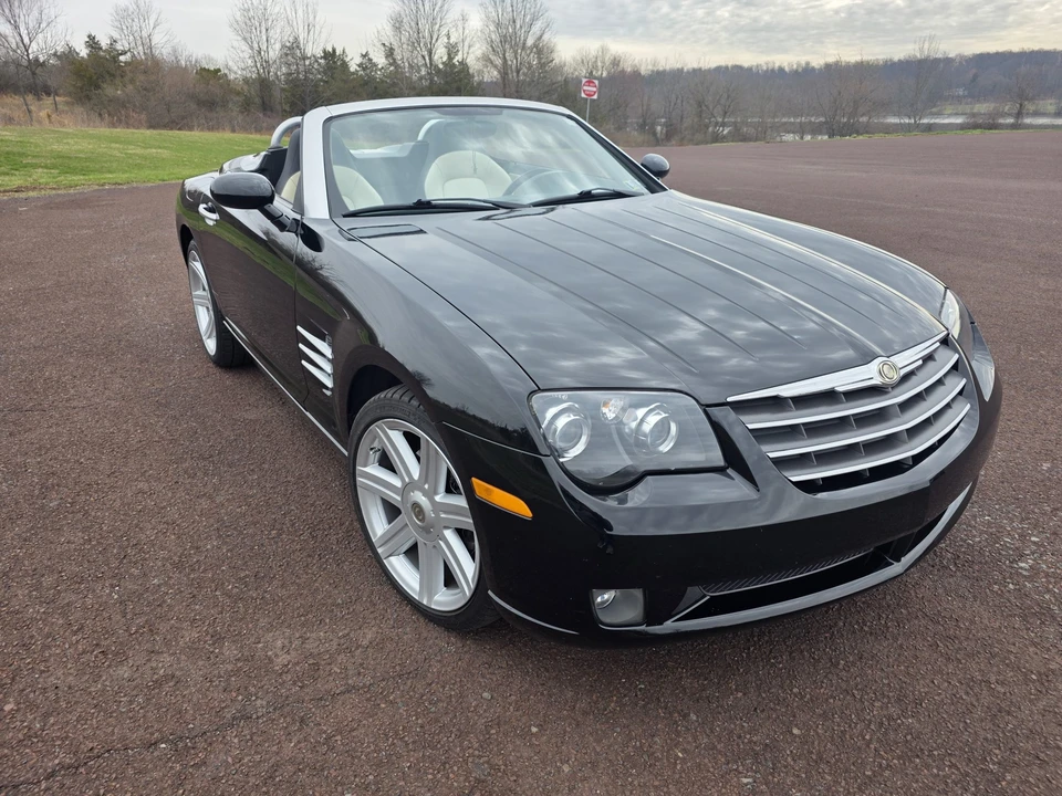 2008 Chrysler Crossfire - Image 4 of 31