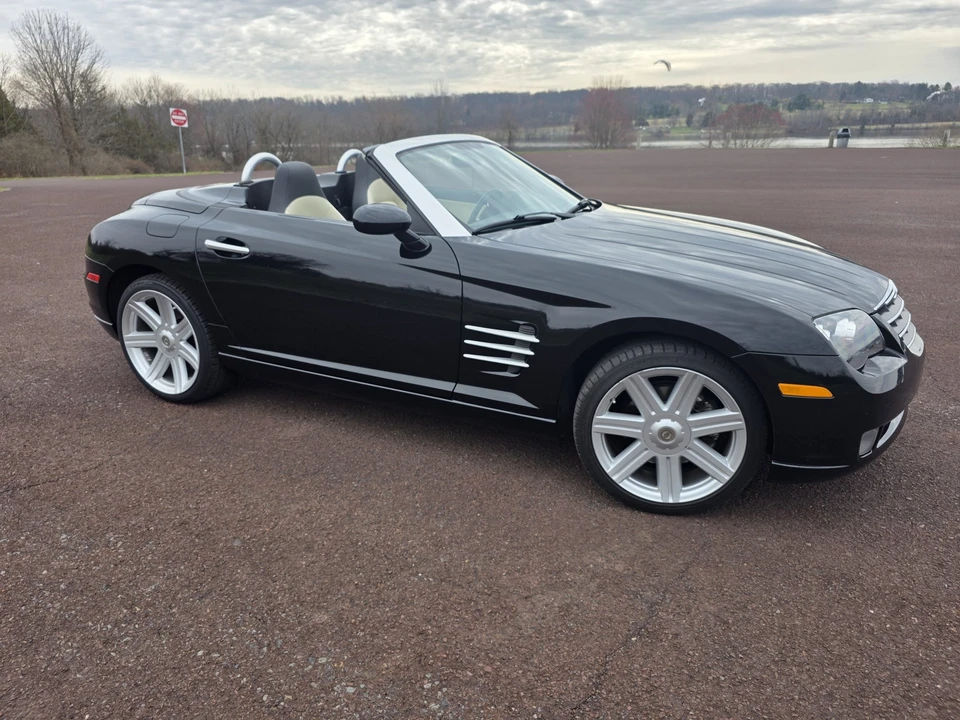 2008 Chrysler Crossfire - Image 7 of 31