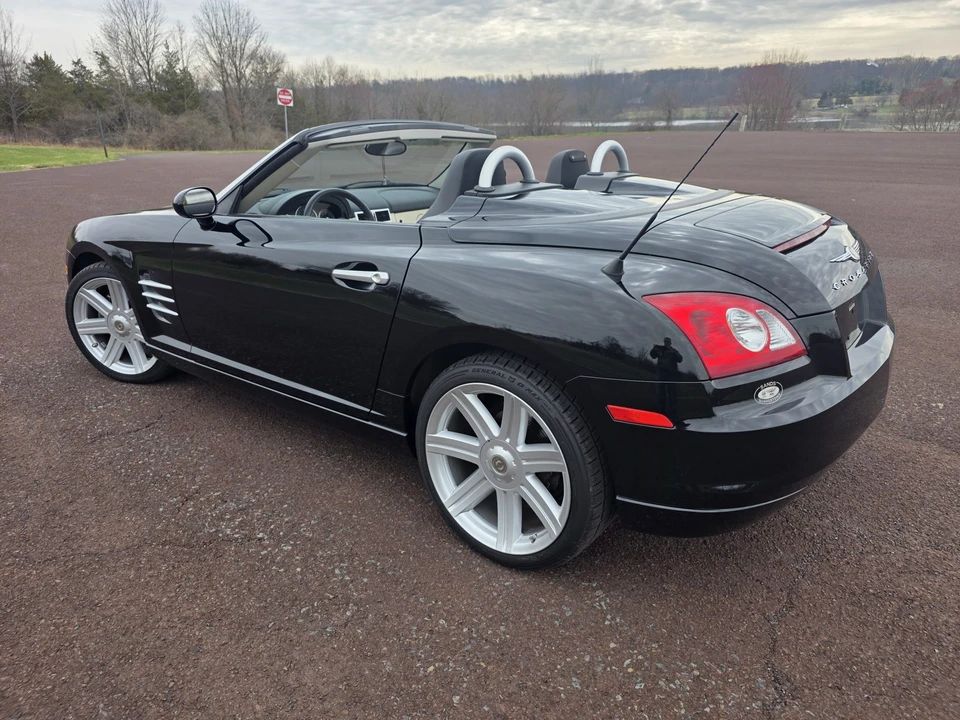 2008 Chrysler Crossfire - Image 14 of 31