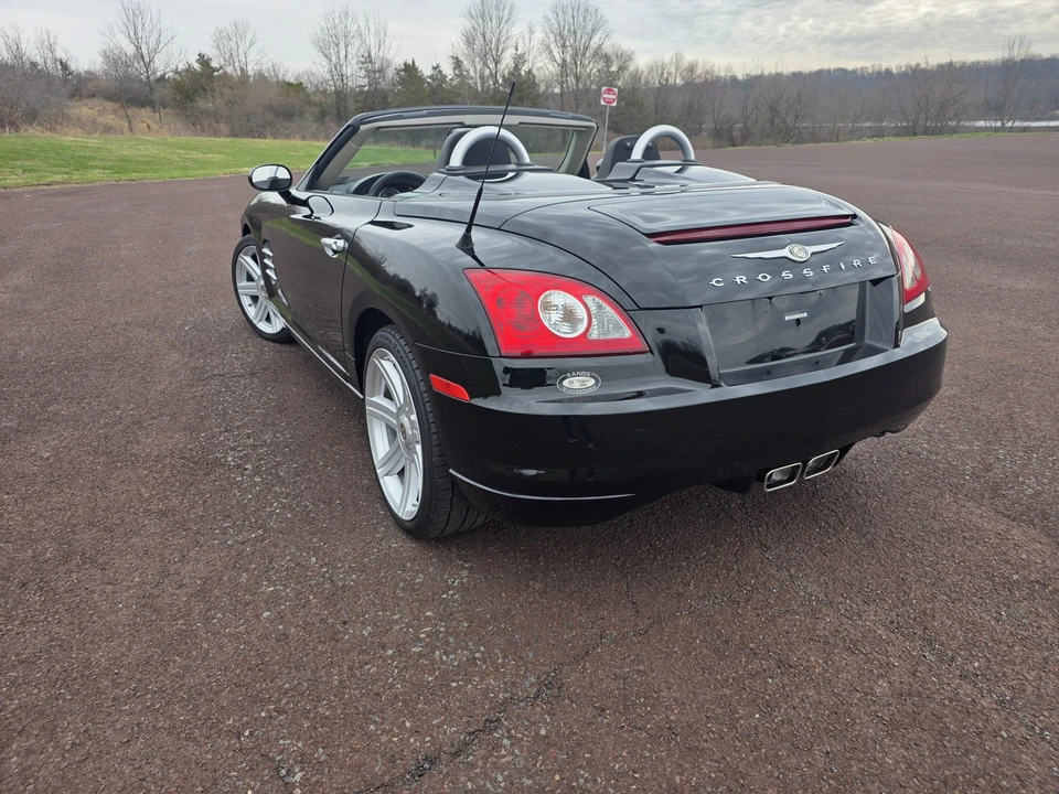2008 Chrysler Crossfire - Image 12 of 31