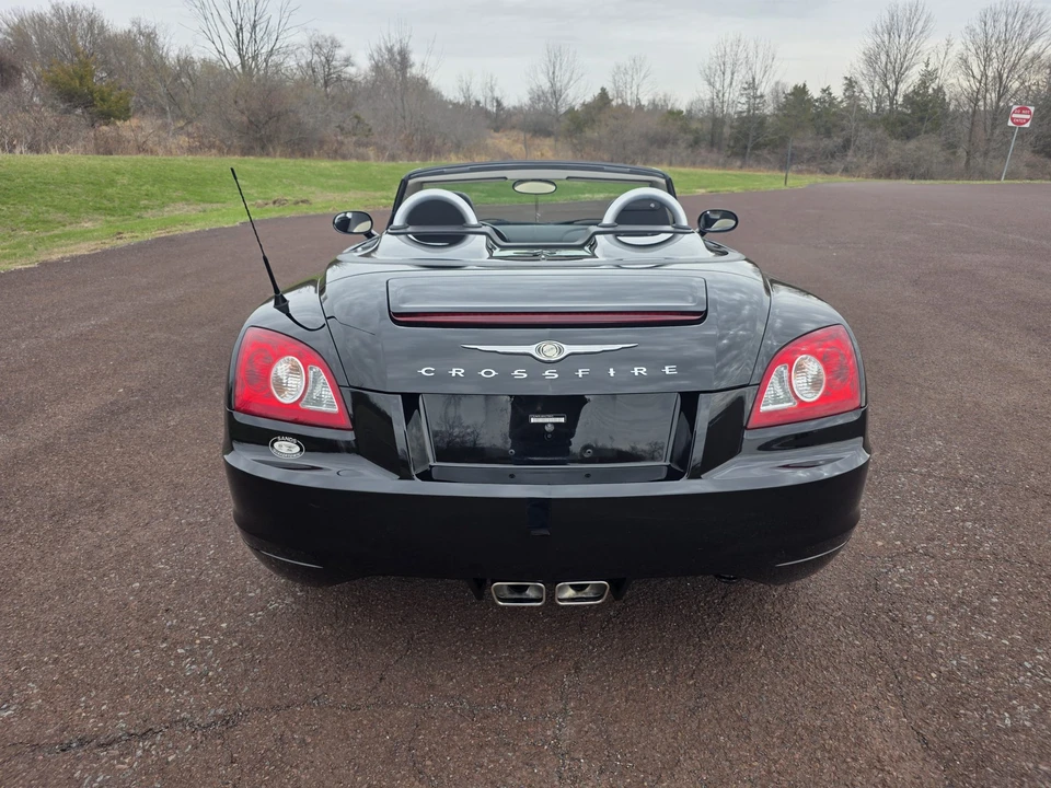 2008 Chrysler Crossfire - Image 11 of 31