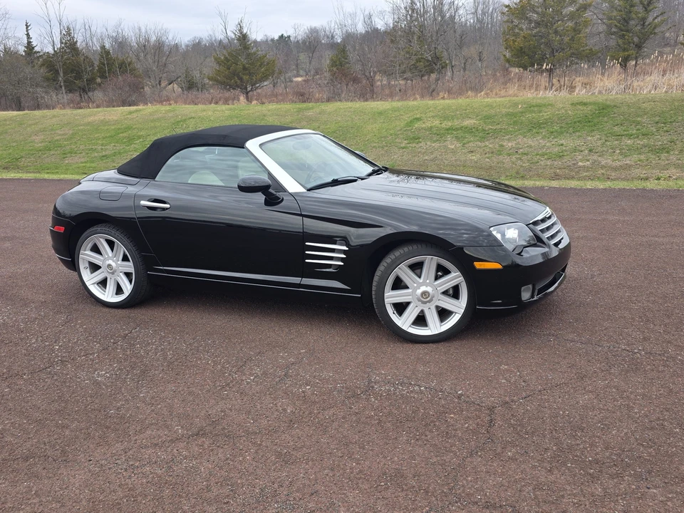 2008 Chrysler Crossfire - Image 26 of 31