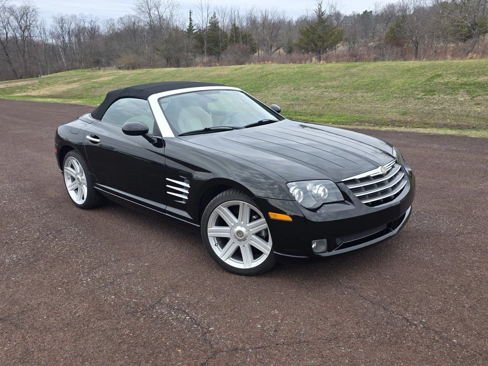 2008 Chrysler Crossfire - Image 24 of 31
