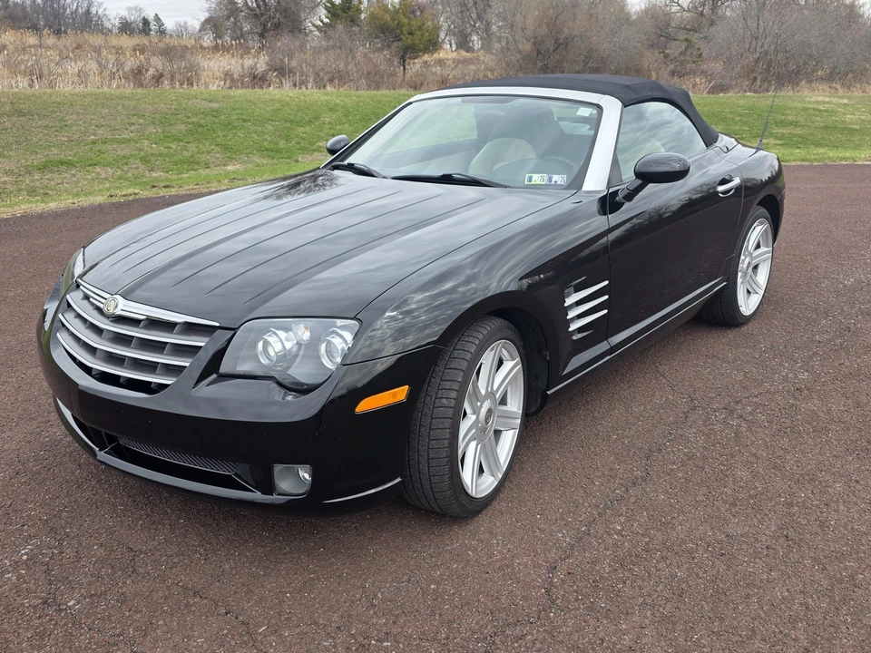 2008 Chrysler Crossfire - Image 18 of 31