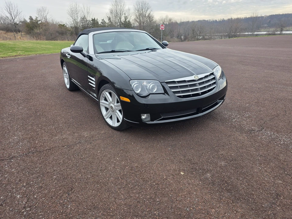 2008 Chrysler Crossfire - Image 22 of 31