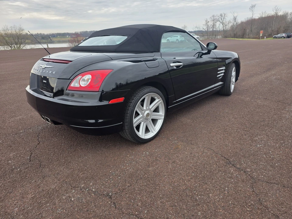 2008 Chrysler Crossfire - Image 29 of 31