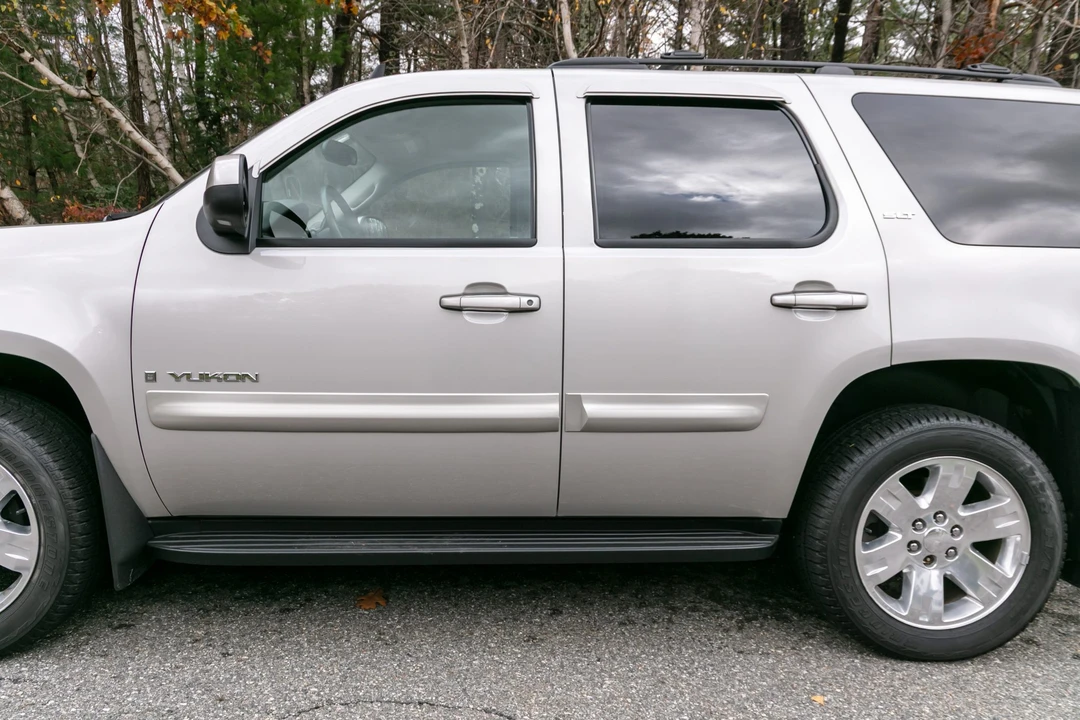 2008 GMC Yukon 3rd Gen - Image 19 of 31