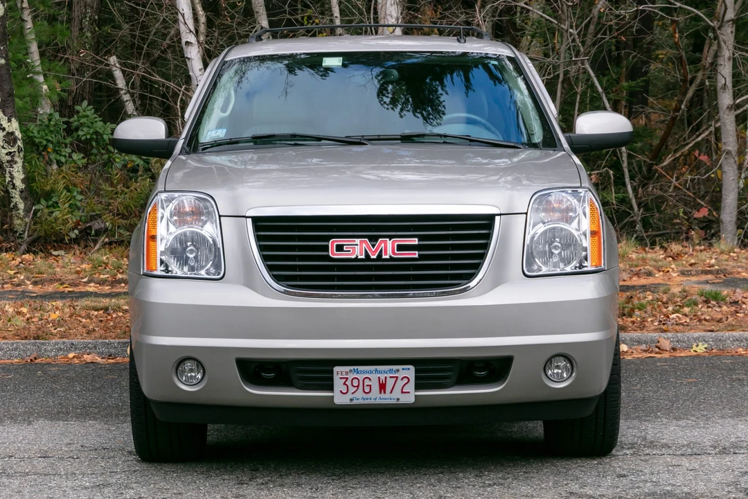 2008 GMC Yukon 3rd Gen - Image 10 of 31