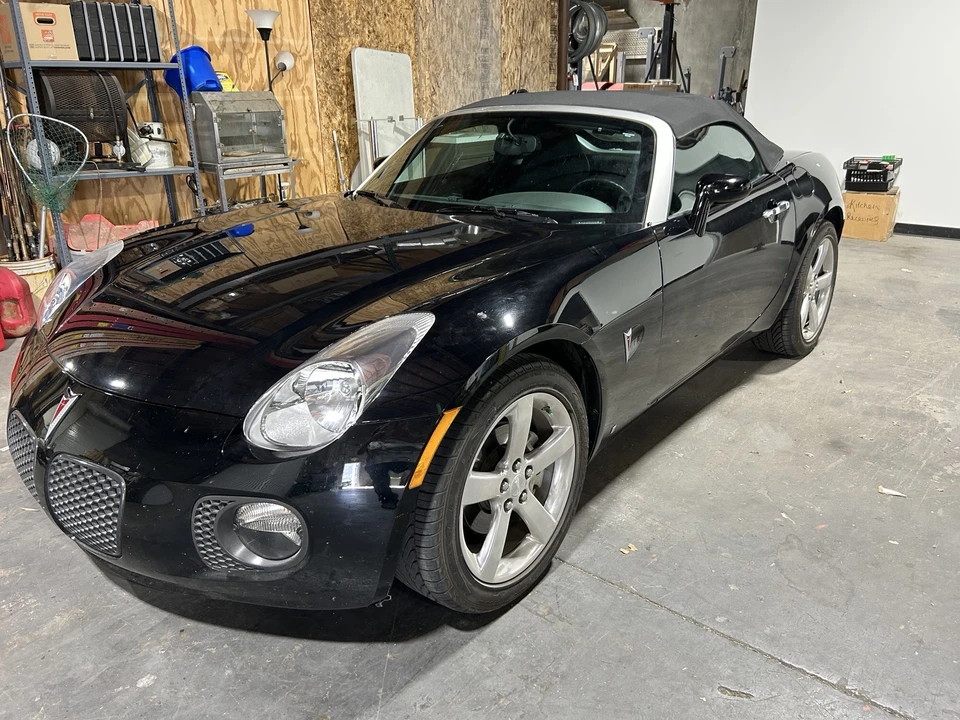 2008 Pontiac Solstice GXP - Image 3 of 31