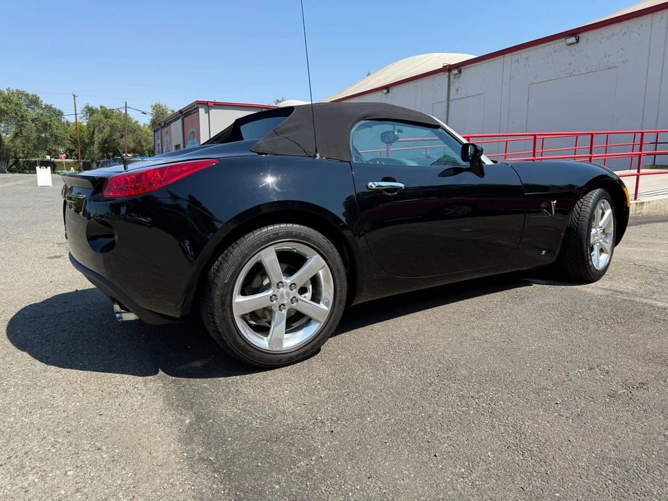 2008 Pontiac Solstice GXP - Image 14 of 31