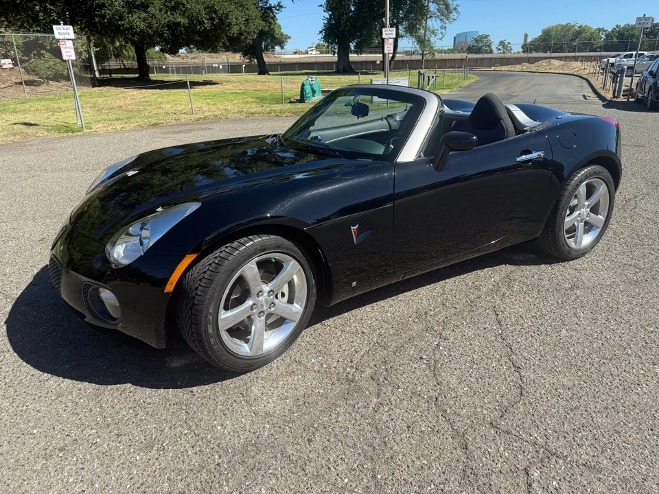 2008 Pontiac Solstice GXP - Image 4 of 31