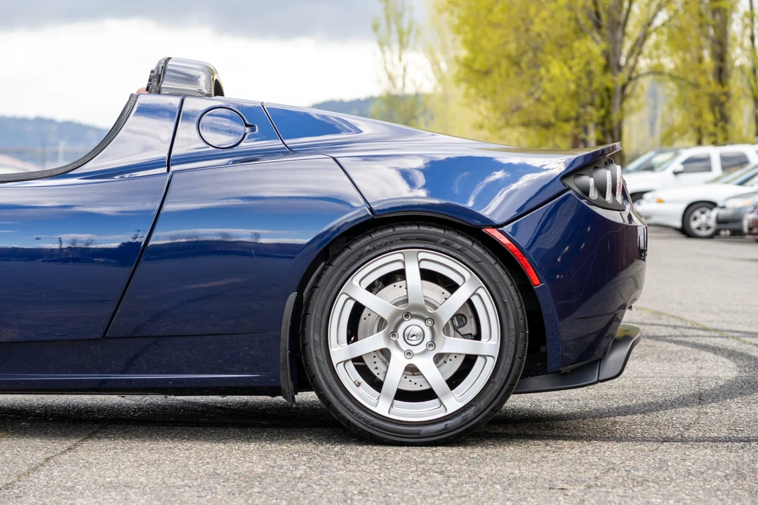 2008 Tesla Roadster - Image 22 of 31