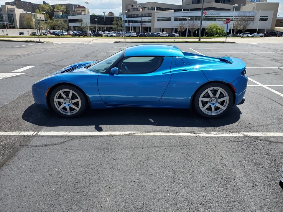 2008 Tesla Roadster - Image 11 of 31