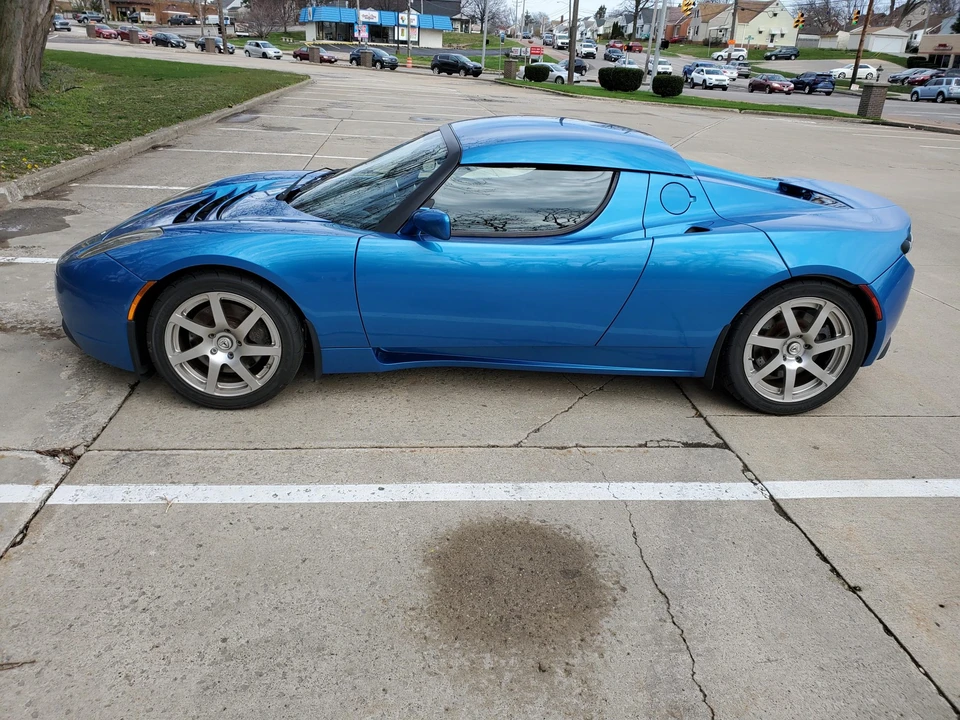 2008 Tesla Roadster - Image 12 of 31
