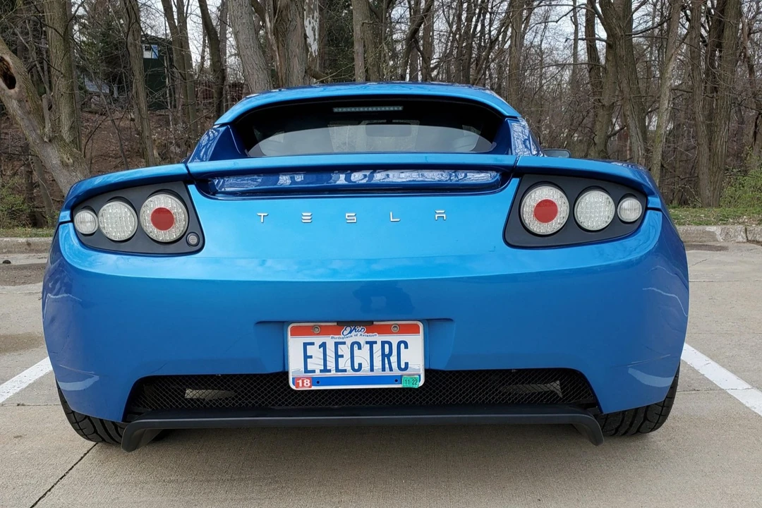 2008 Tesla Roadster - Image 10 of 31