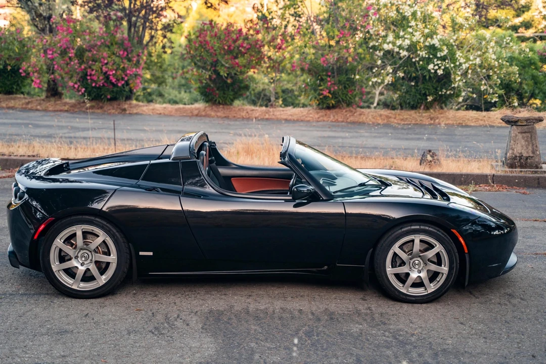 2008 Tesla Roadster - Image 10 of 31
