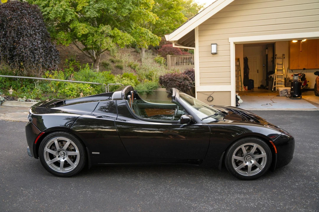 2008 Tesla Roadster - Image 11 of 31