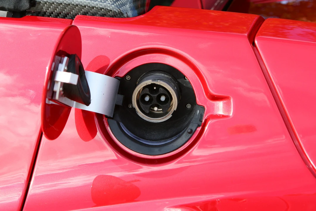 2008 Tesla Roadster - Image 28 of 31