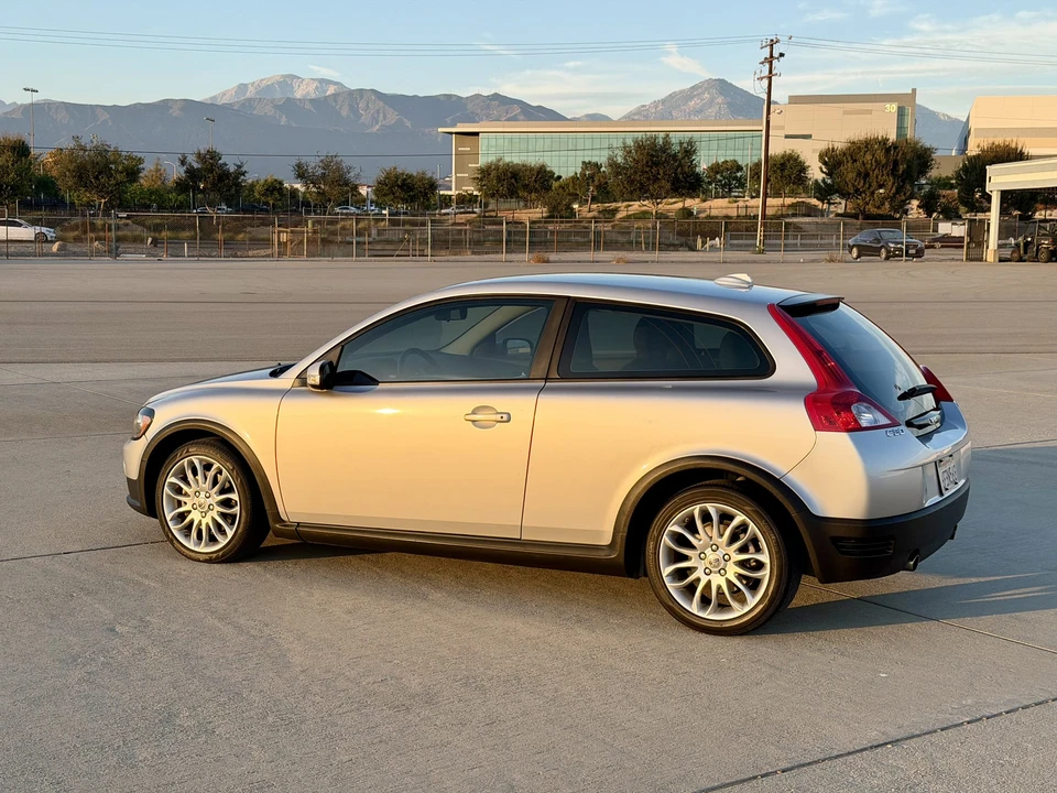 2008 Volvo C30 - Image 2 of 31