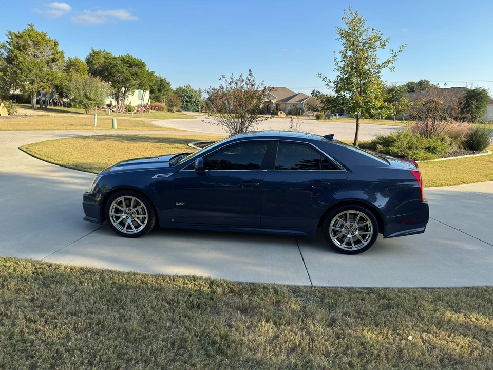 2009 Cadillac CTS-V 2nd Gen - Image 5 of 31