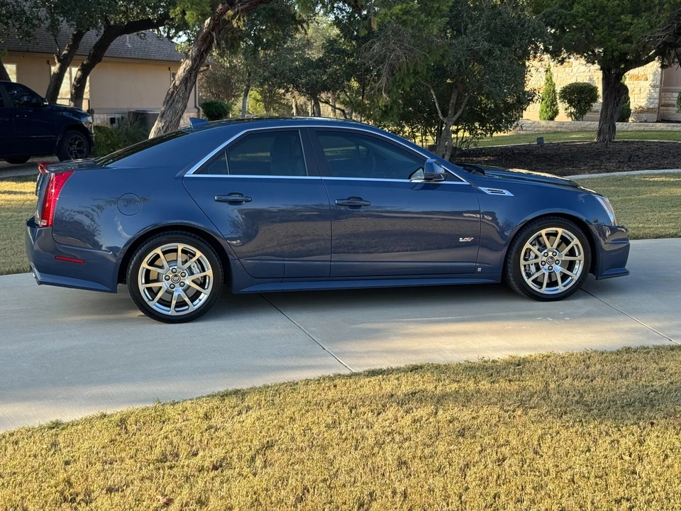 2009 Cadillac CTS-V 2nd Gen - Image 12 of 31
