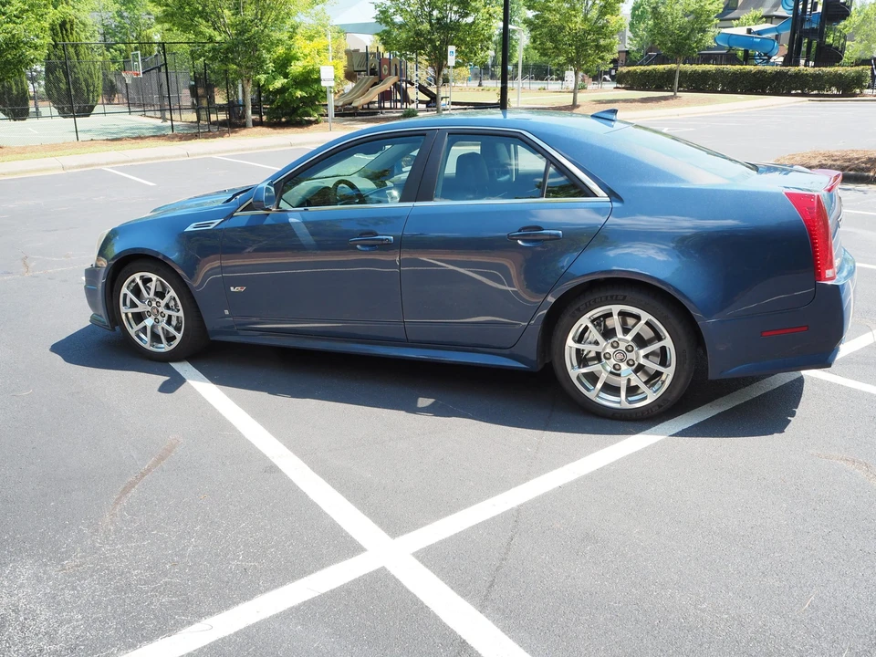 2009 Cadillac CTS-V 2nd Gen - Image 17 of 31