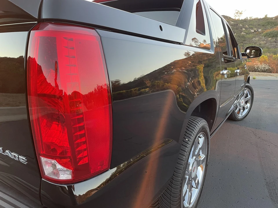 2009 Cadillac Escalade & EXT 3rd Gen - Image 24 of 31