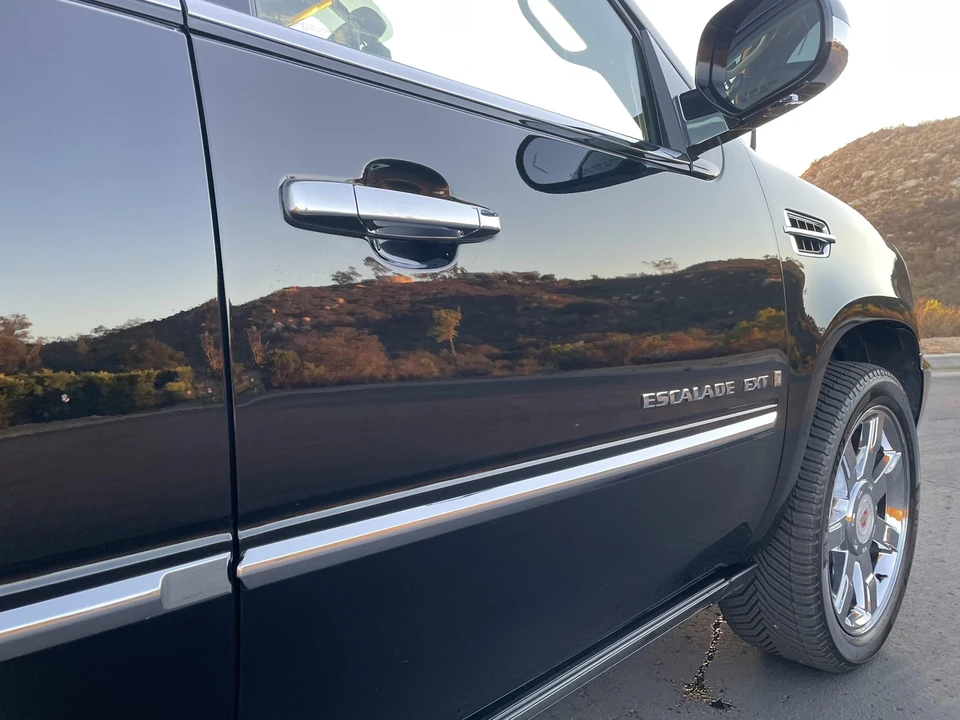 2009 Cadillac Escalade & EXT 3rd Gen - Image 17 of 31