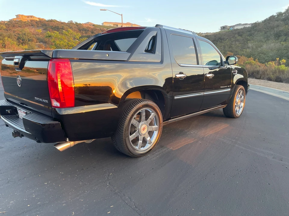2009 Cadillac Escalade & EXT 3rd Gen - Image 21 of 31