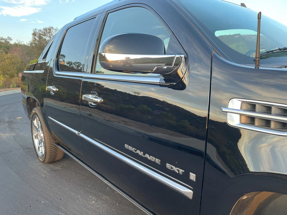 2009 Cadillac Escalade & EXT 3rd Gen - Image 16 of 31