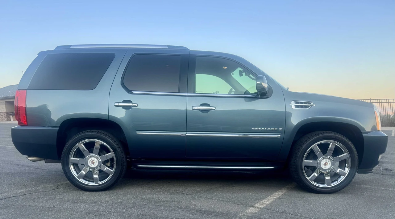 2009 Cadillac Escalade & EXT 3rd Gen - Image 26 of 31